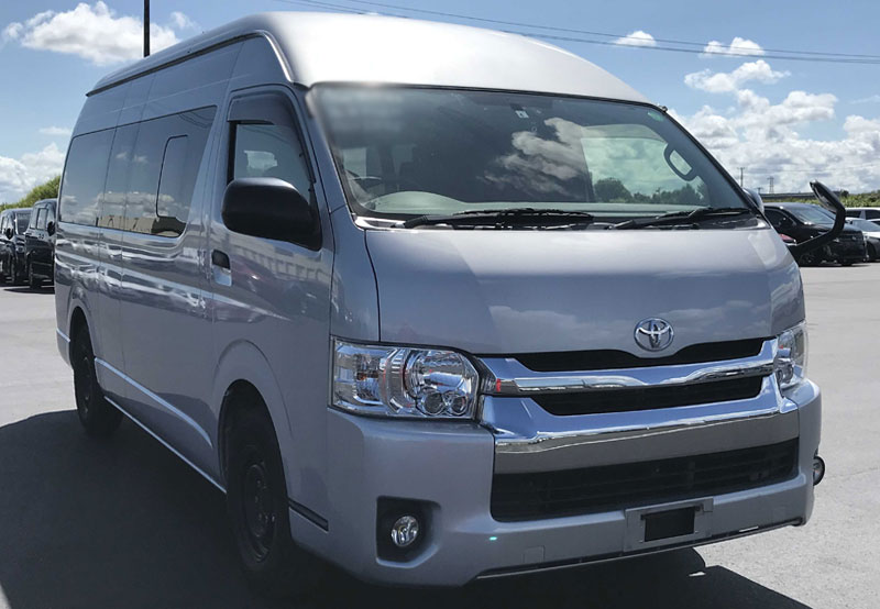 Тойота hiace 2015